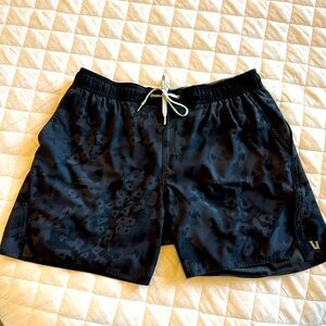 Vuori men’s shorts, size L, 6” inseam, liner, black with abstract flower design.